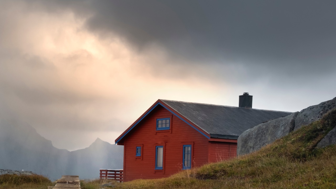 bruk-regnvaersdager-til-a-vaske-huset-utvendig
